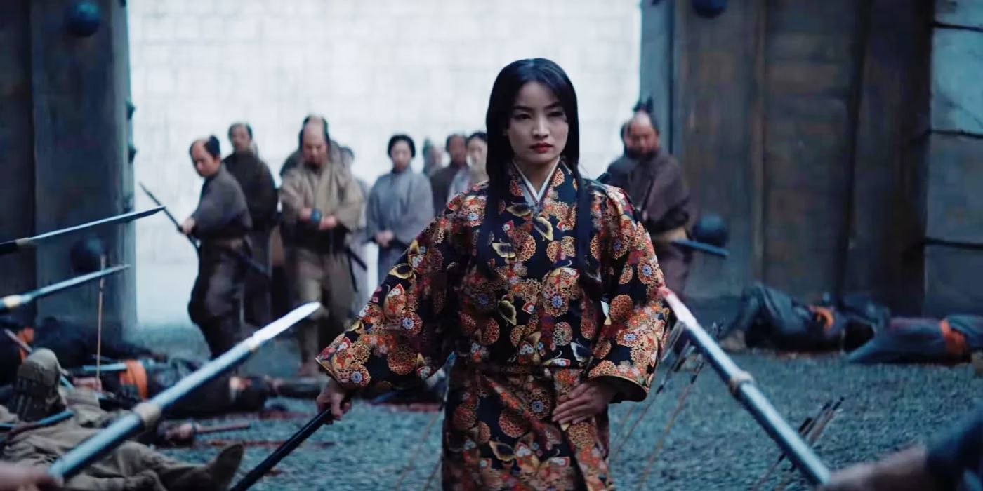 Mariko (Anna Sawai) preparing for battle in the Osaka courtyard in Shogun Episode 9