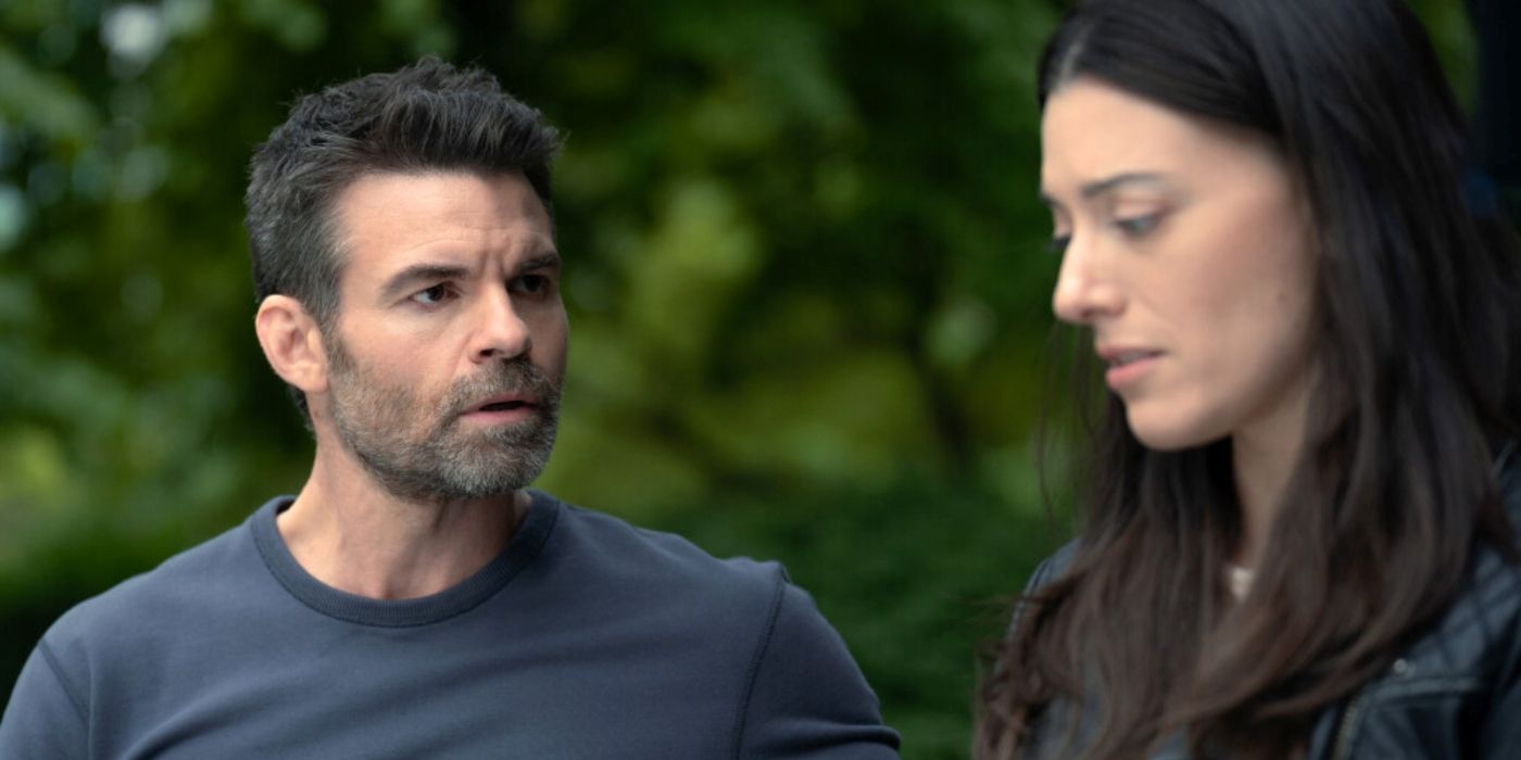Dolly Lewis as Tess Avery sitting next to Daniel Gillies in Episode 4 of Season 1 of Sight Unseen