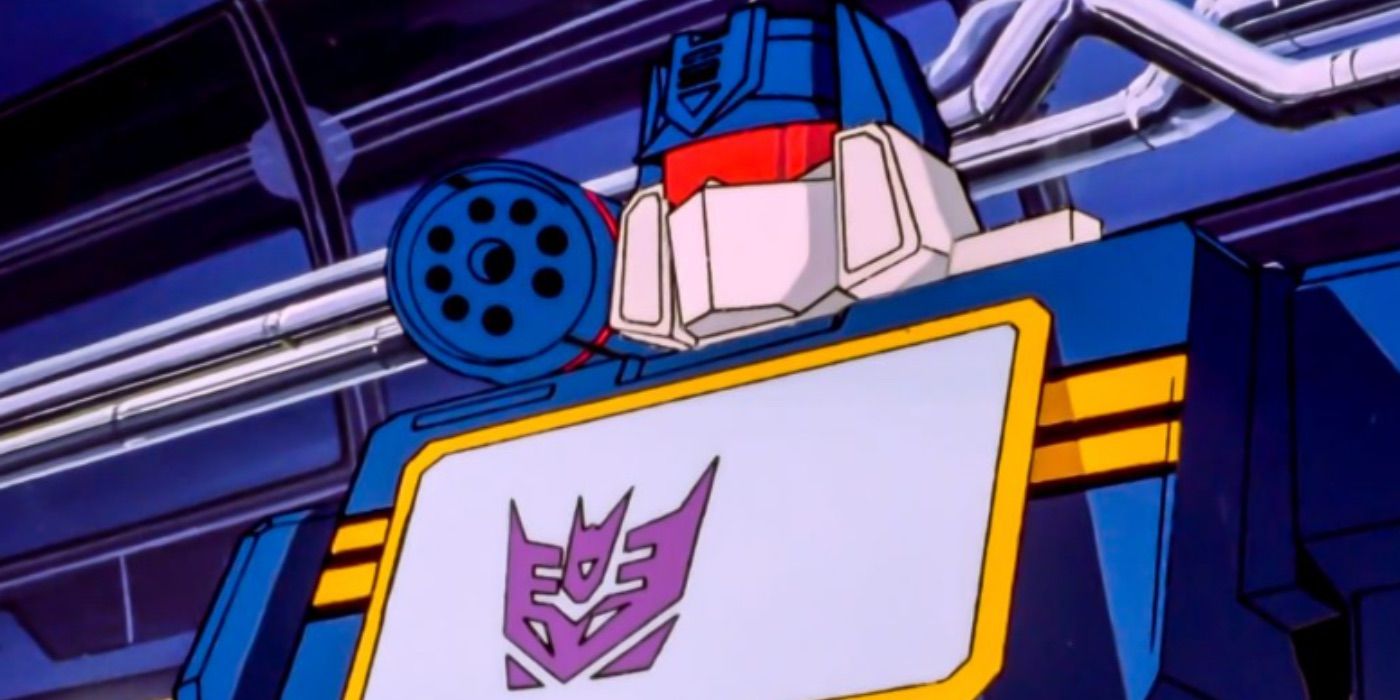 The robot Soundwave standing still in G1 Transformers