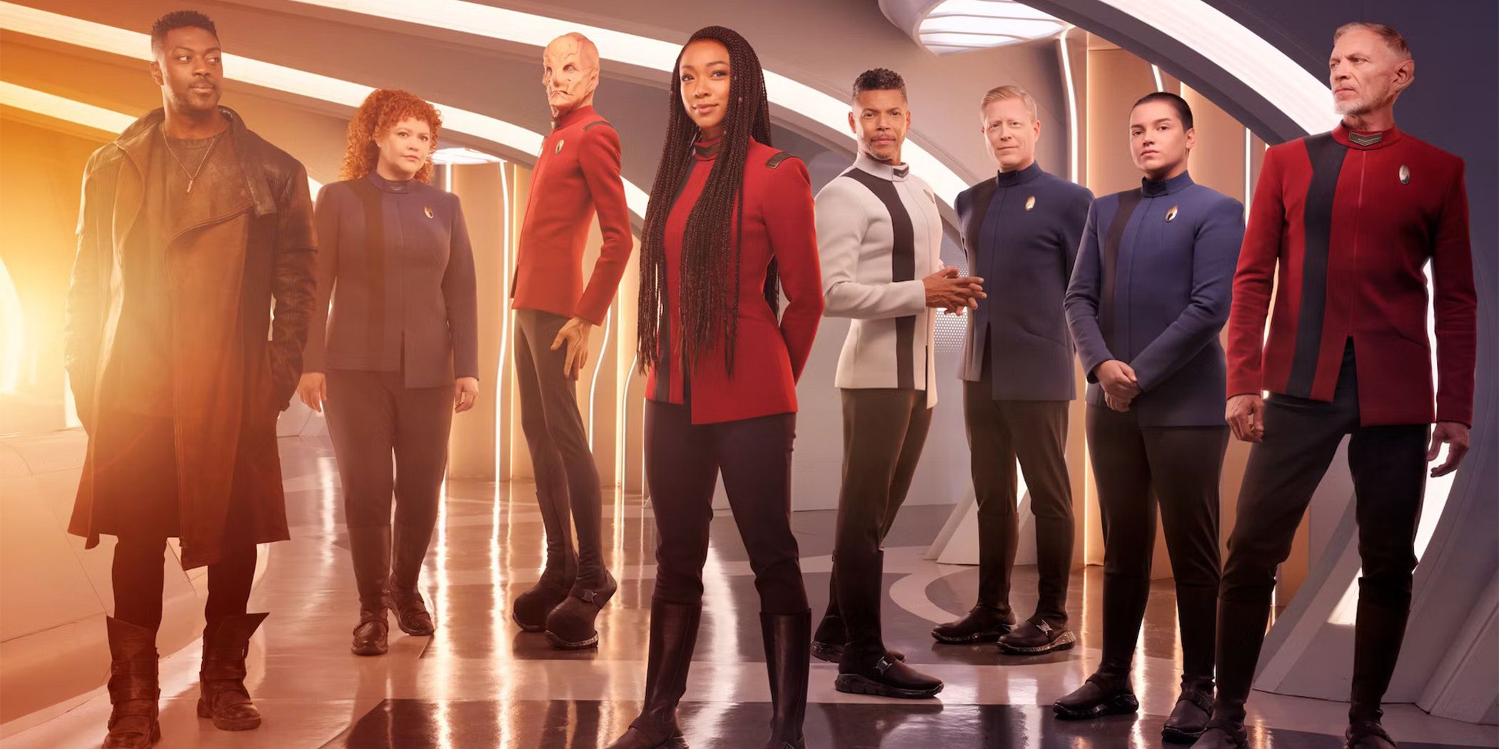 The cast of Star Trek: Discovery stands with Sonequa Martin-Green at the forefront