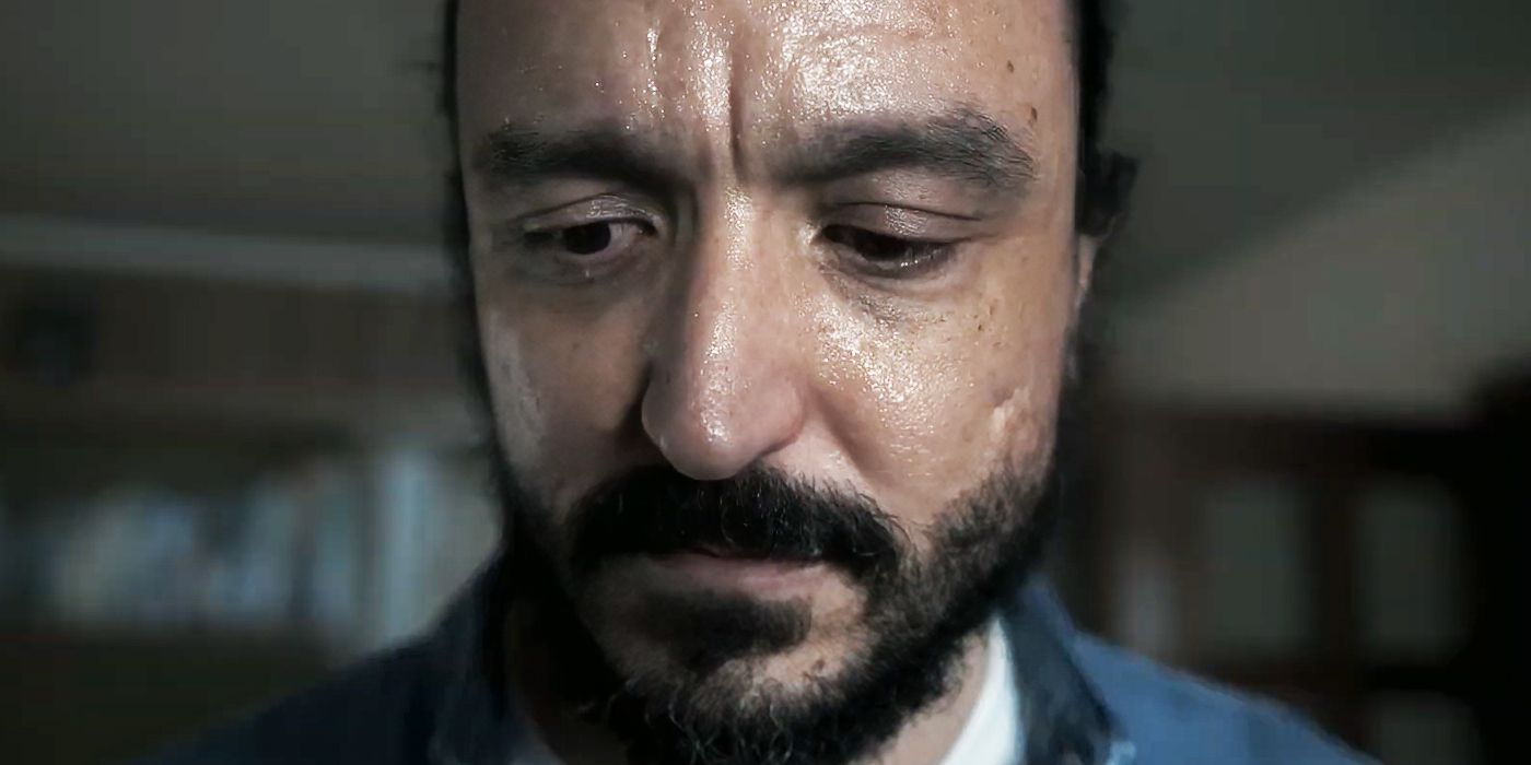 David Pareja as Jesús looking sweaty and sad in The Coffee Table. 