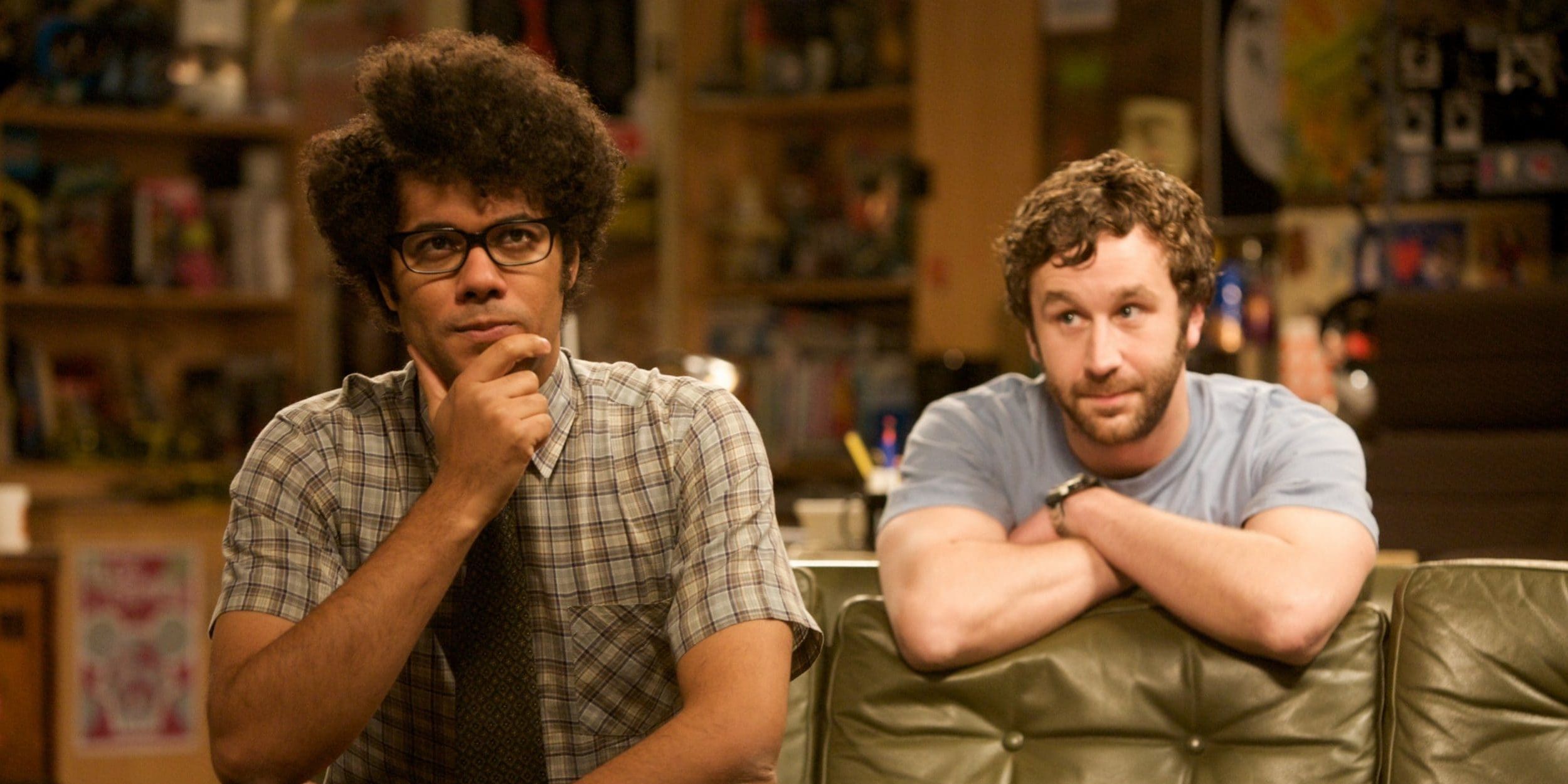 Richard Ayoade as Moss and Chris O'Dowd as Roy in The IT Crowd