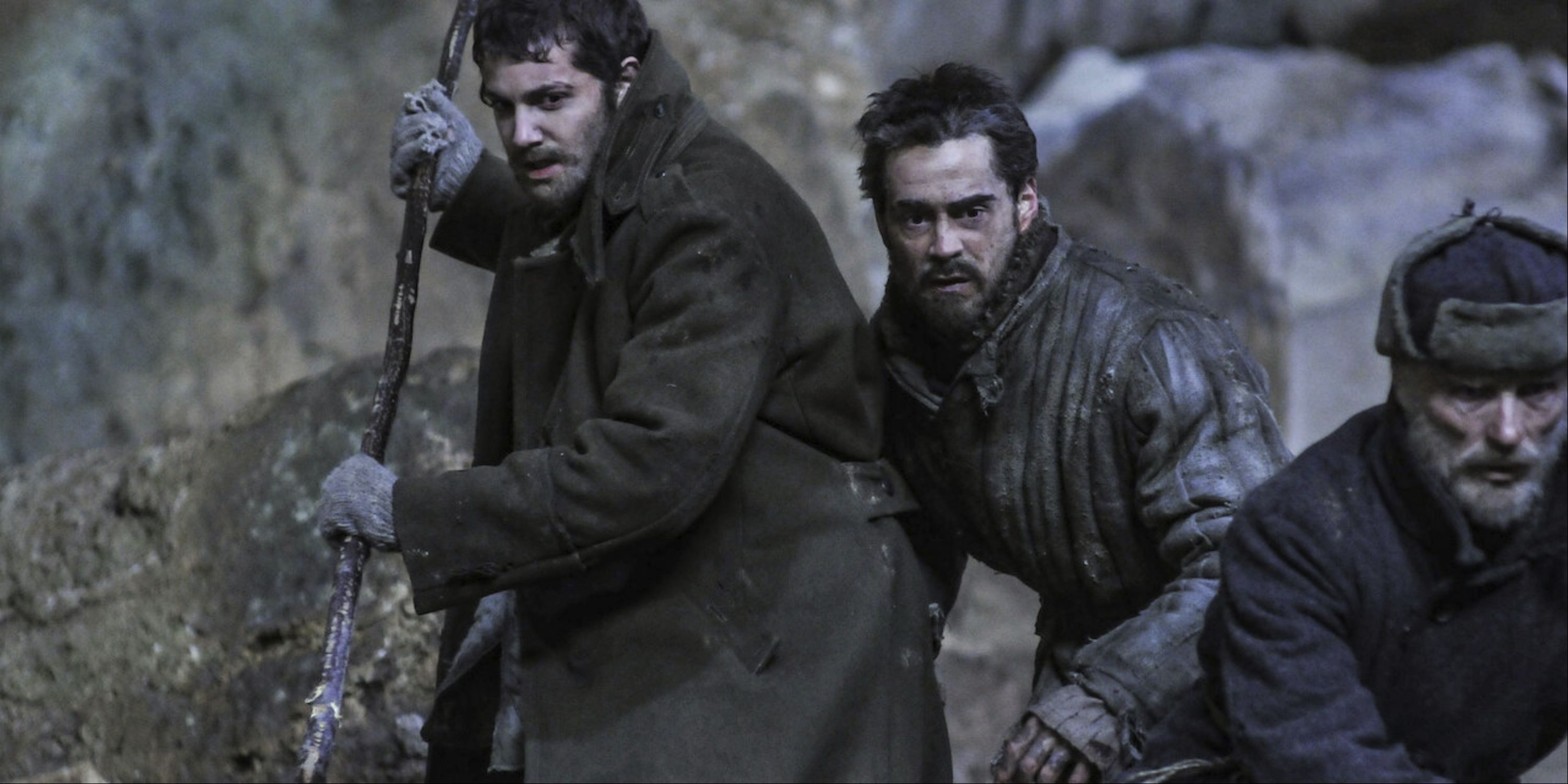 Jim Sturgess, Colin Farrell and Ed Harris in a jungle setting