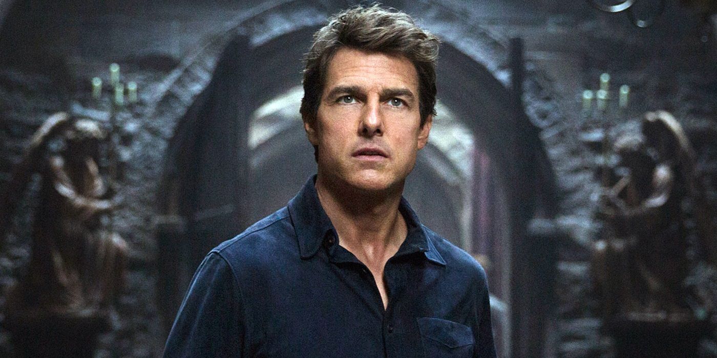 Tom Cruise as Nick Morton looking at a person offscreen in 2017's The Mummy