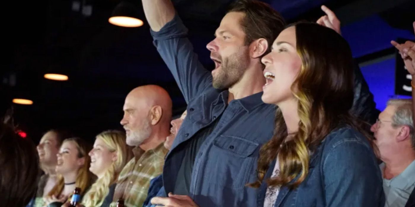 Cordell Walker (Jared Padalecki) and Geri Broussard (Odette Annable) cheer at a Kansas concert 