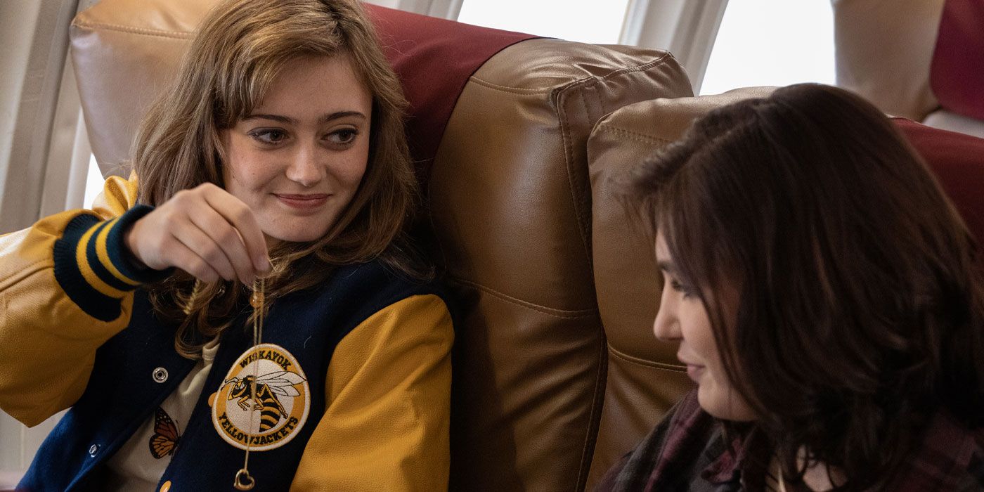 Sophie Nelisse and Ella Purnell in Yellowjackets