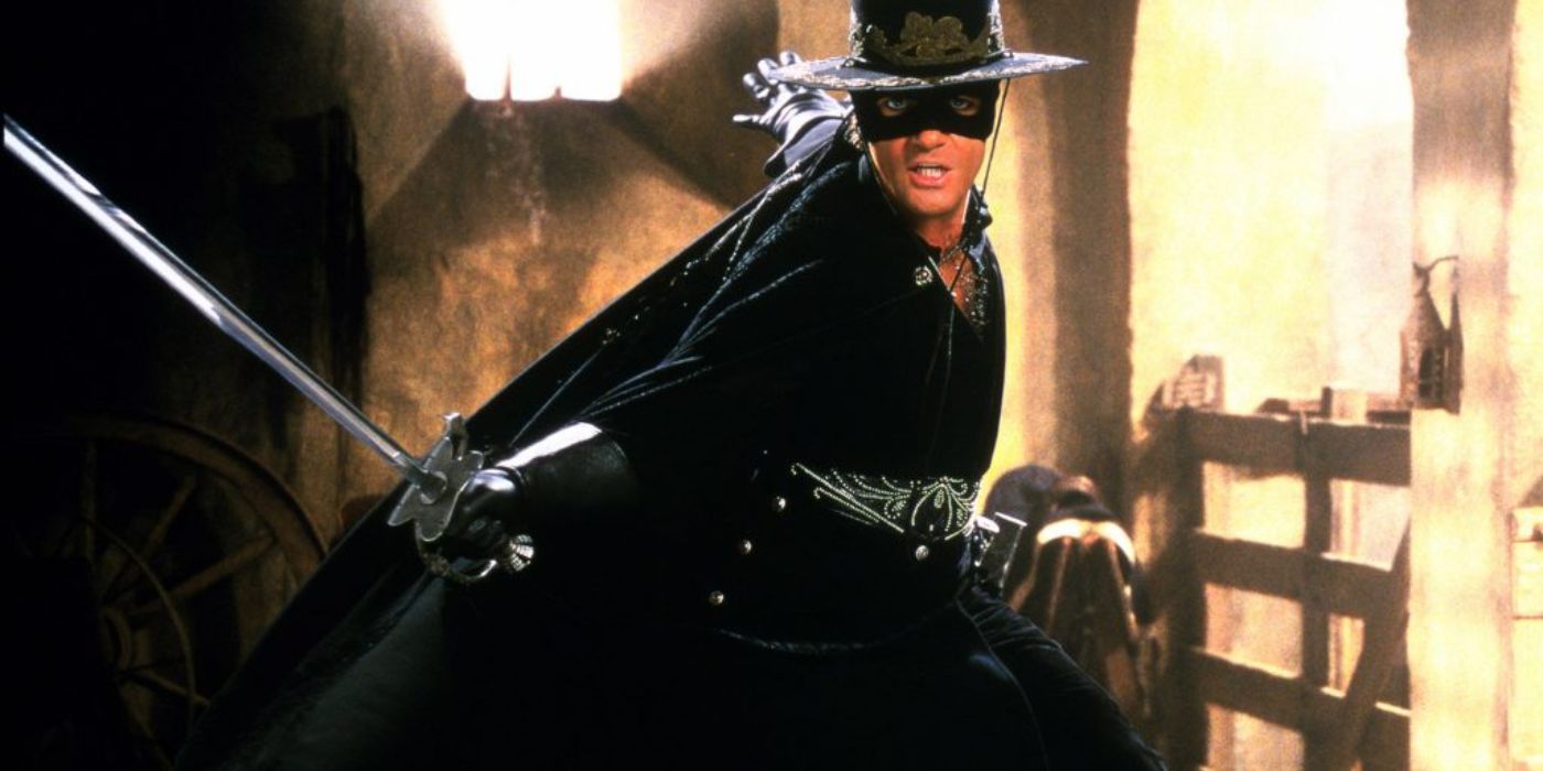 Zorro posing with his sabre in The Mask of Zorro