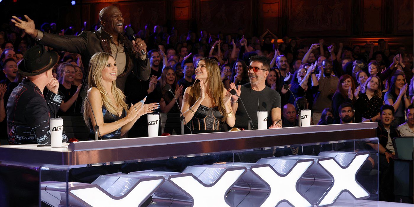 'America's Got Talent' Season 19 host Terry Crews with judges Howie Mandel, Heidi Klum, Sofia Vergara, and Simon Cowell.