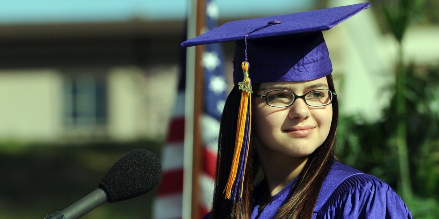 Alex at her graduation podium in Modern Family s2e23