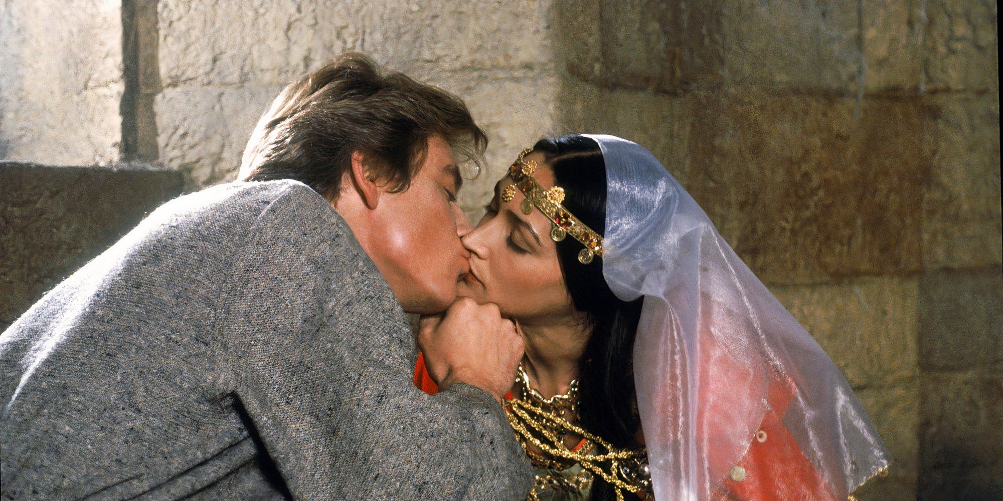 Anthony Andrews as Wilfred and Olivia Hussey as Rebecca kissing in Ivanhoe.