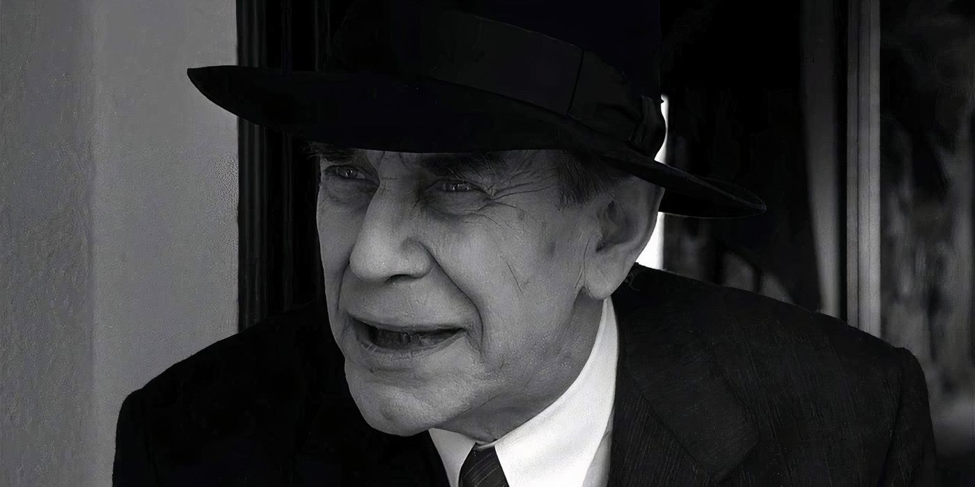 A closeup of Bela Lugosi (Martin Landau) in 'Ed Wood'