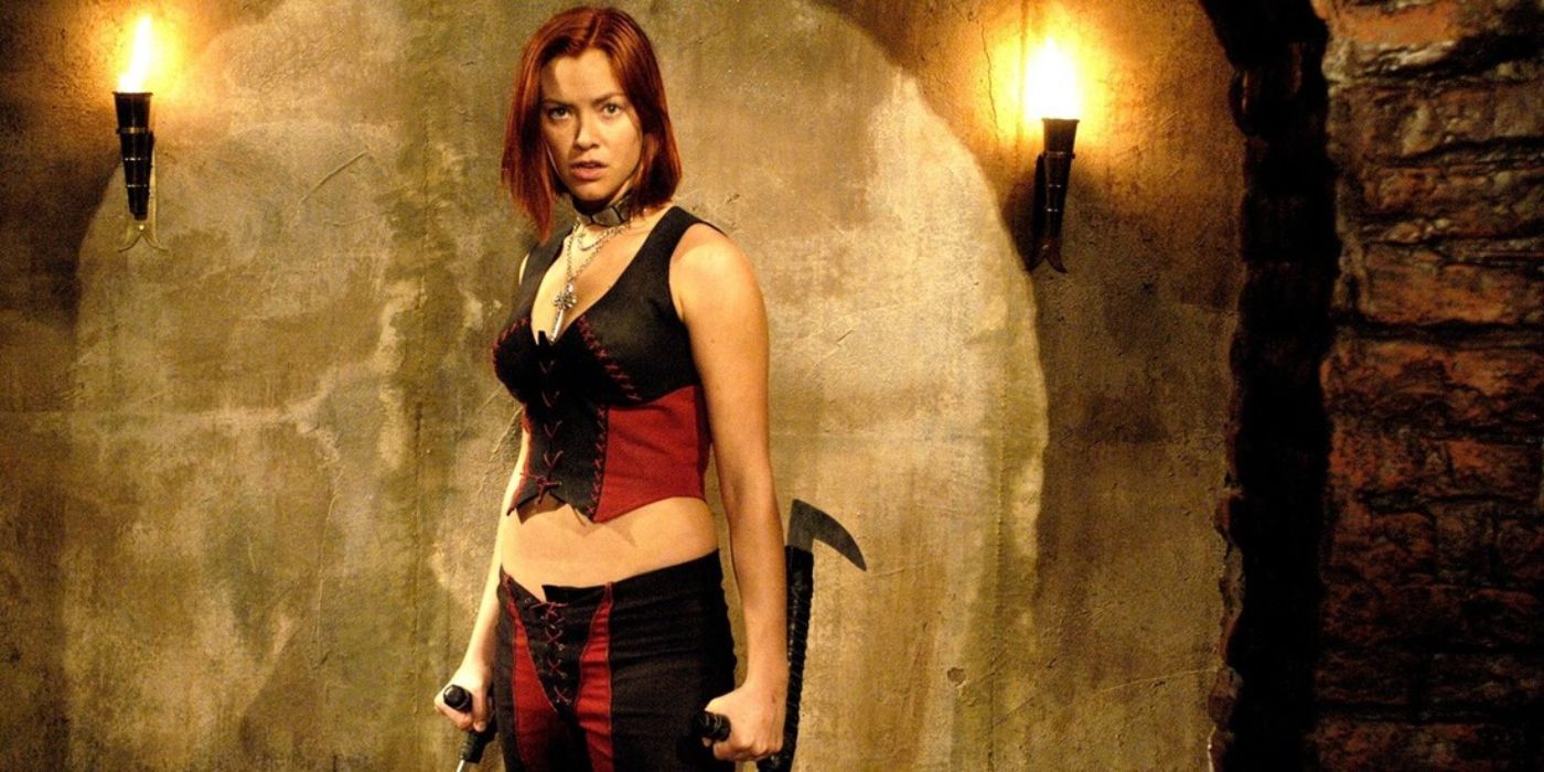 Rayne standing in an empty room looking determined in Bloodrayne