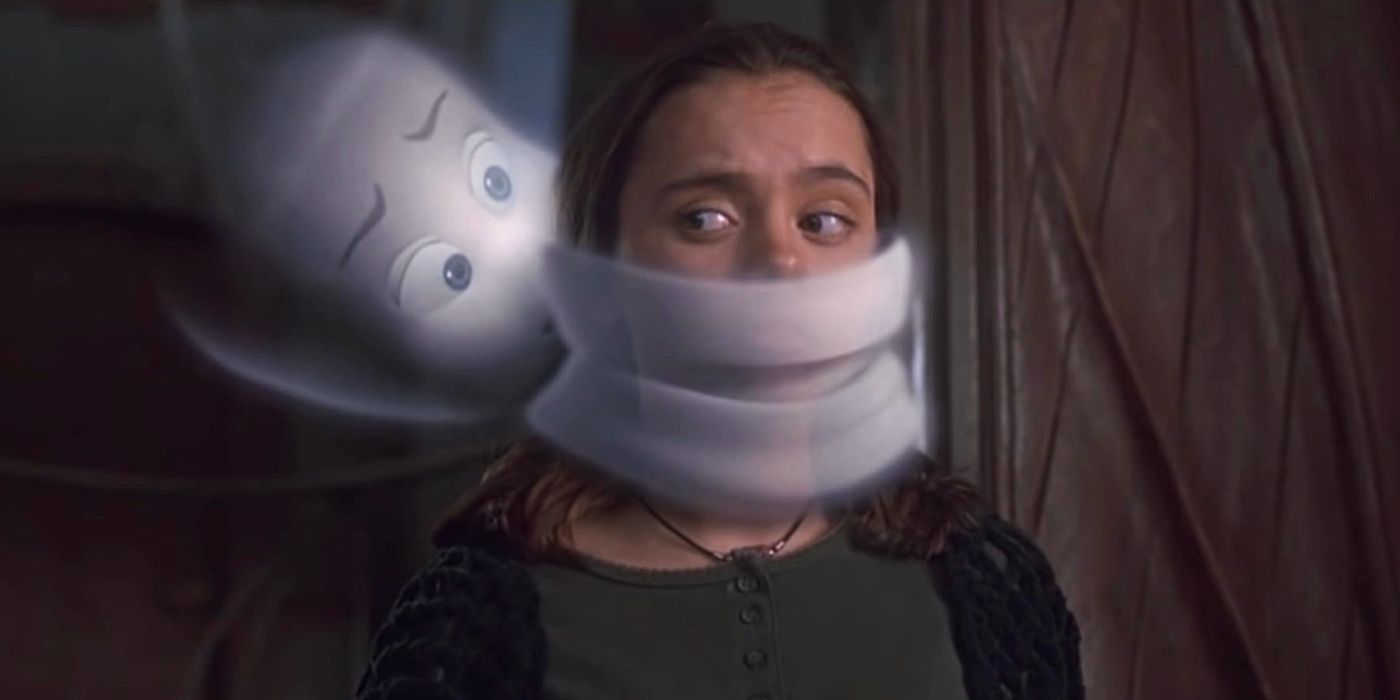 Christina Ricci as Kat, with Casper the ghost (voiced by Malachi Pearson) wrapped around her mouth in Casper