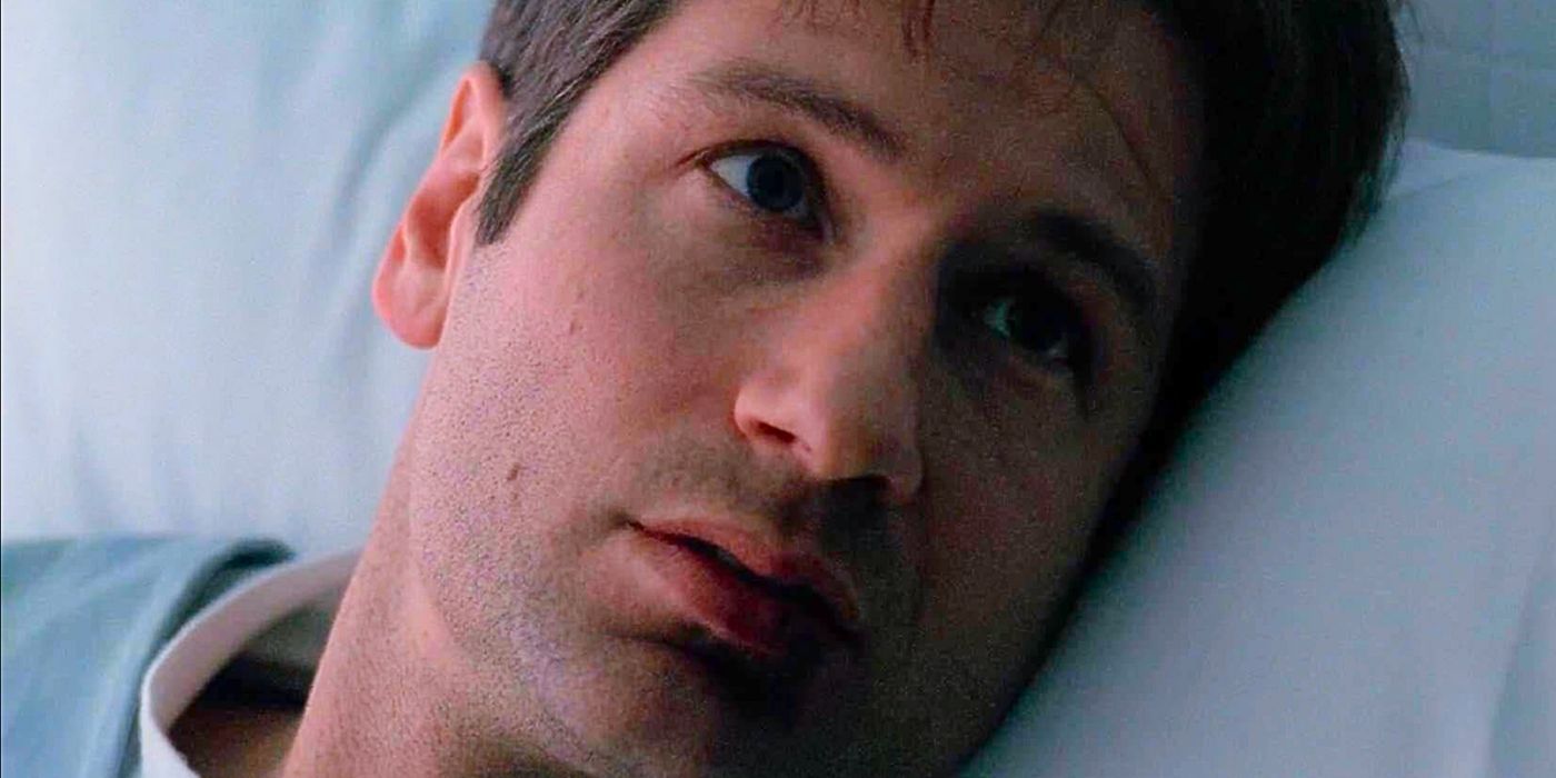 David Duchovny as Mulder in hospital bed from the episode Folie a Deux in The X-Files