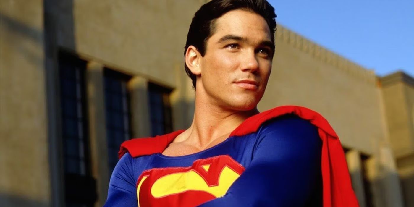 Dean Cain posando em uma foto promocional para Lois e Clark: The New Adventures of Superman