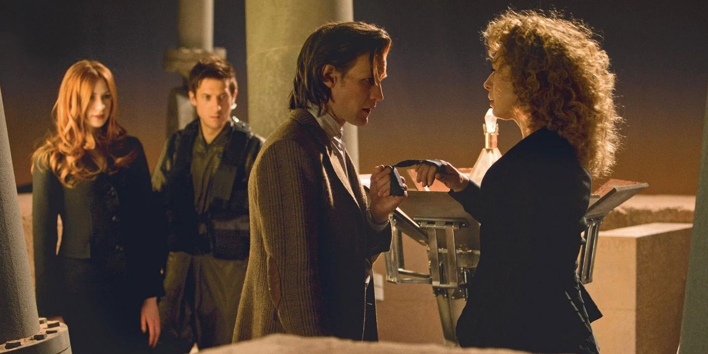 Matt Smith as The Doctor and Alex Kingston as River Song get married in Doctor Who, Season 6, Episode 13, The Wedding of River Song