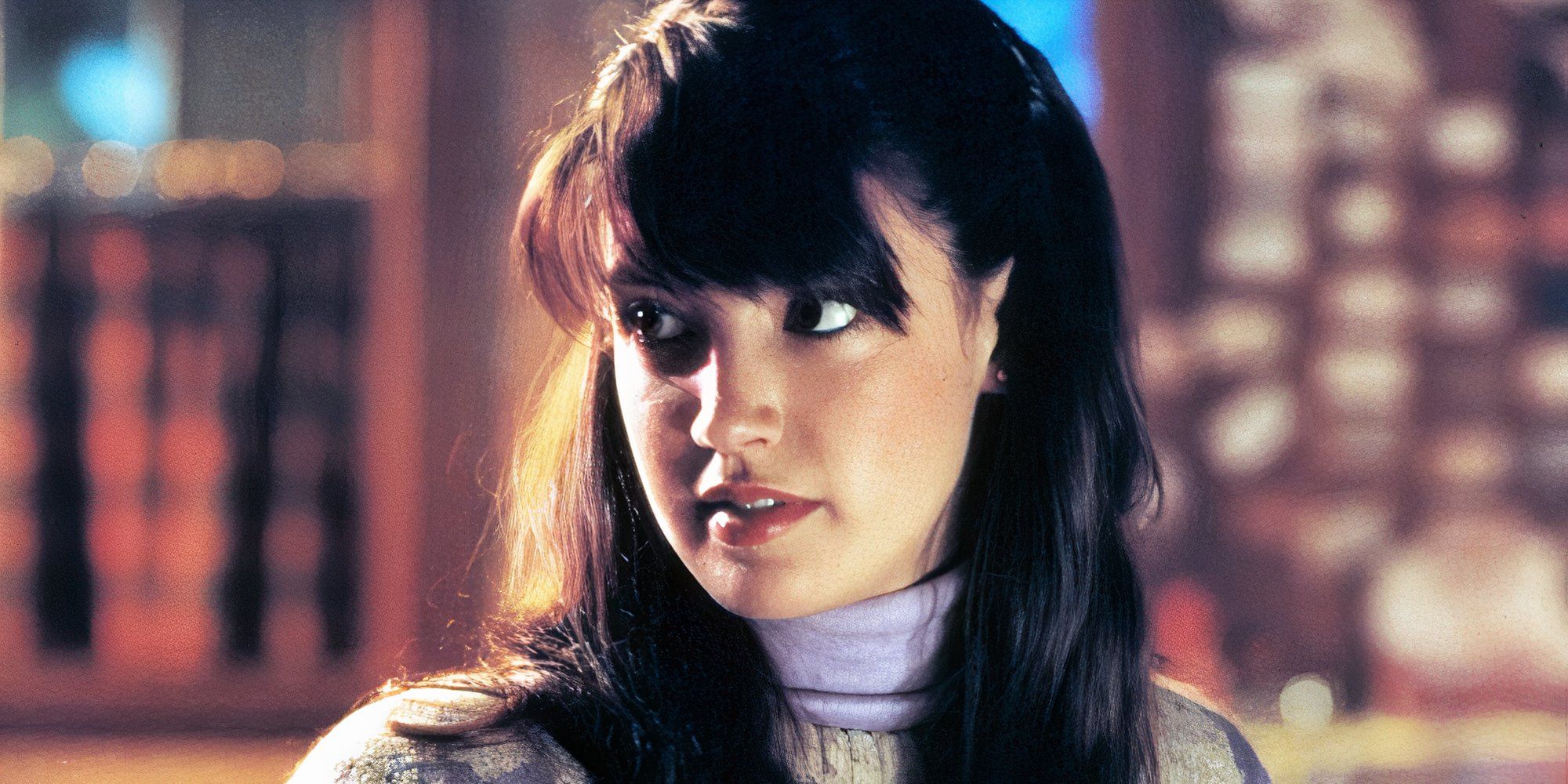 Phoebe Cates as Kate in Gremlins