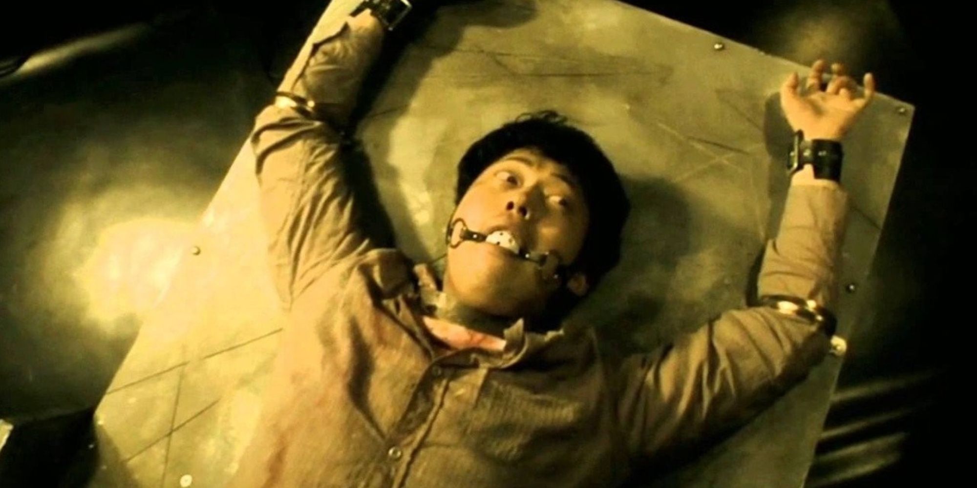 Hiroaki Kawatsure in Grotesque