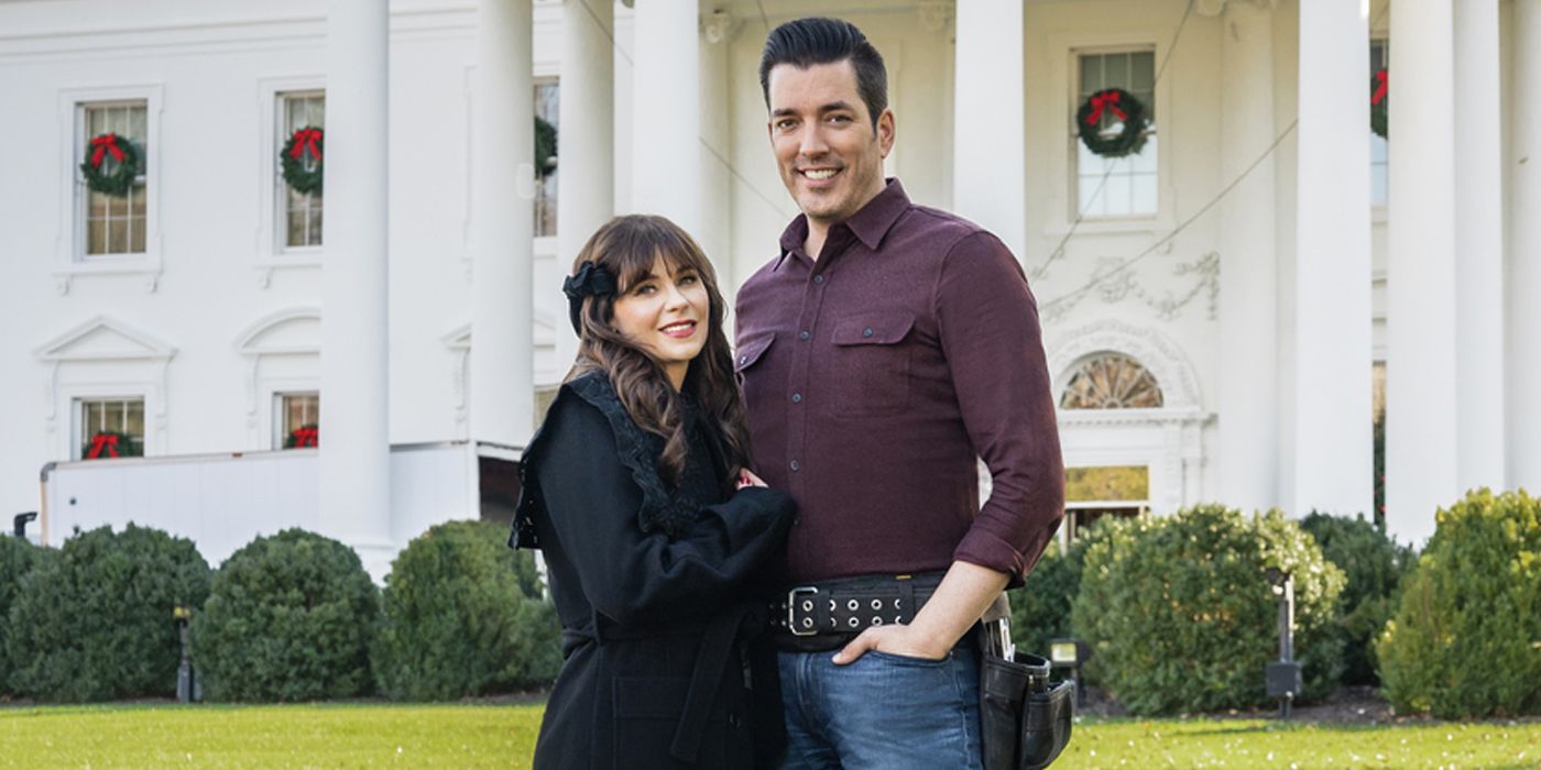 Jonathan Scott and Zooey Deschanel stand outside the White House 