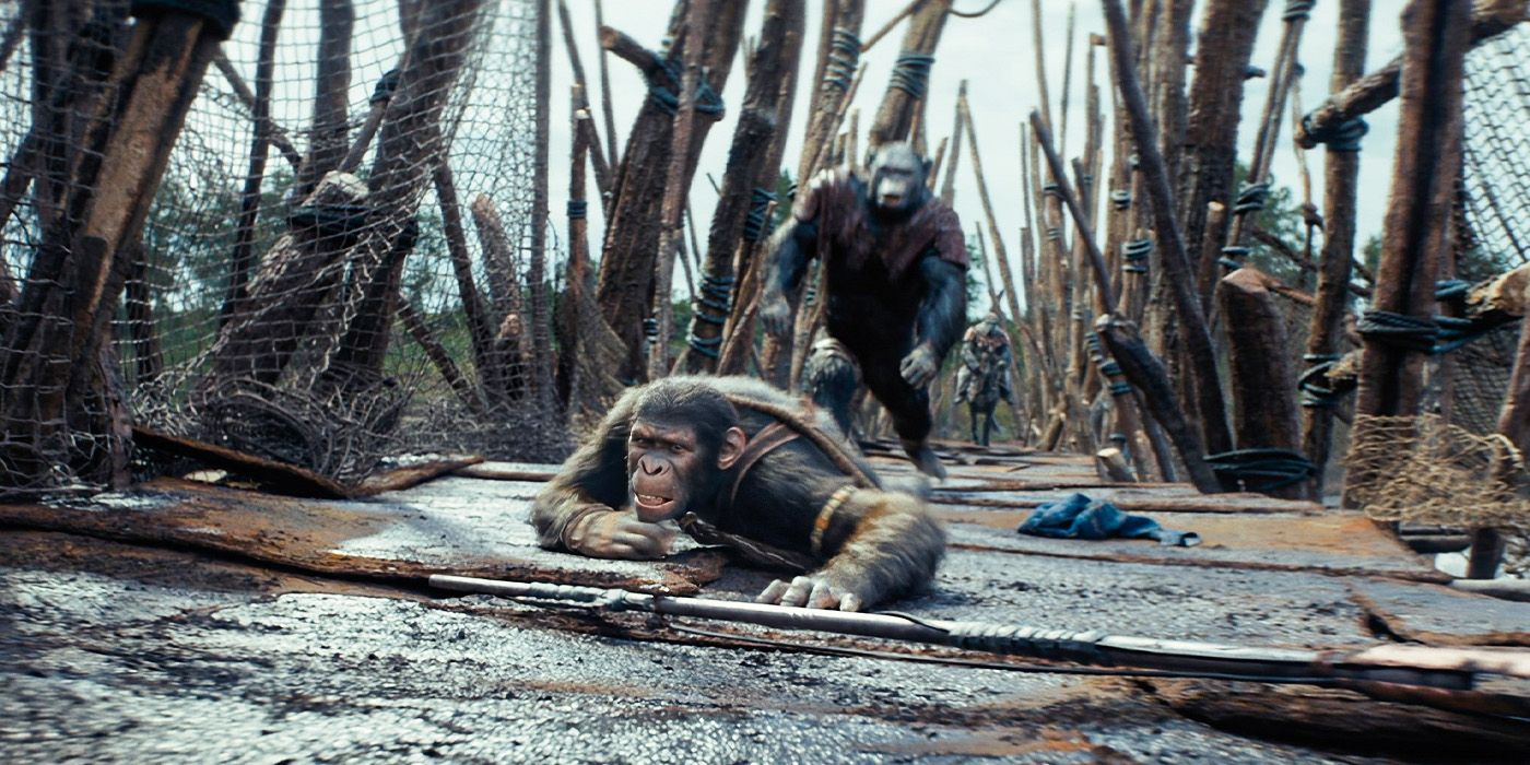 Noa crawls from an approaching enemy on a bridge in Planet of the Apes: Kingdom