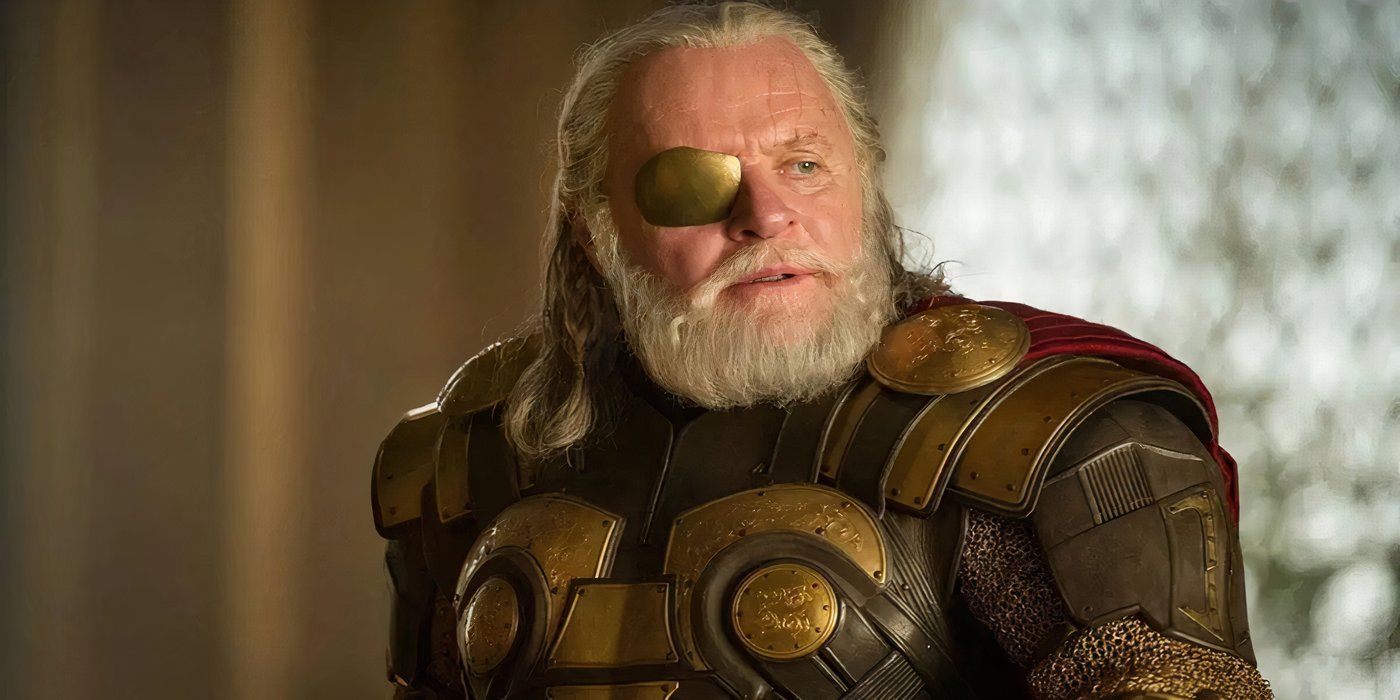 Anthony Hopkins interpreta a Odin, que mira ansiosamente hacia adelante. 