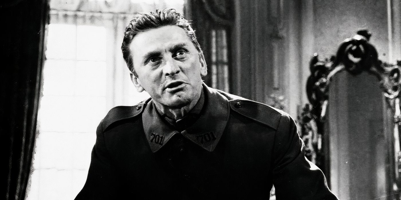 Colonel Dax addressing someone off-camera in Paths of Glory