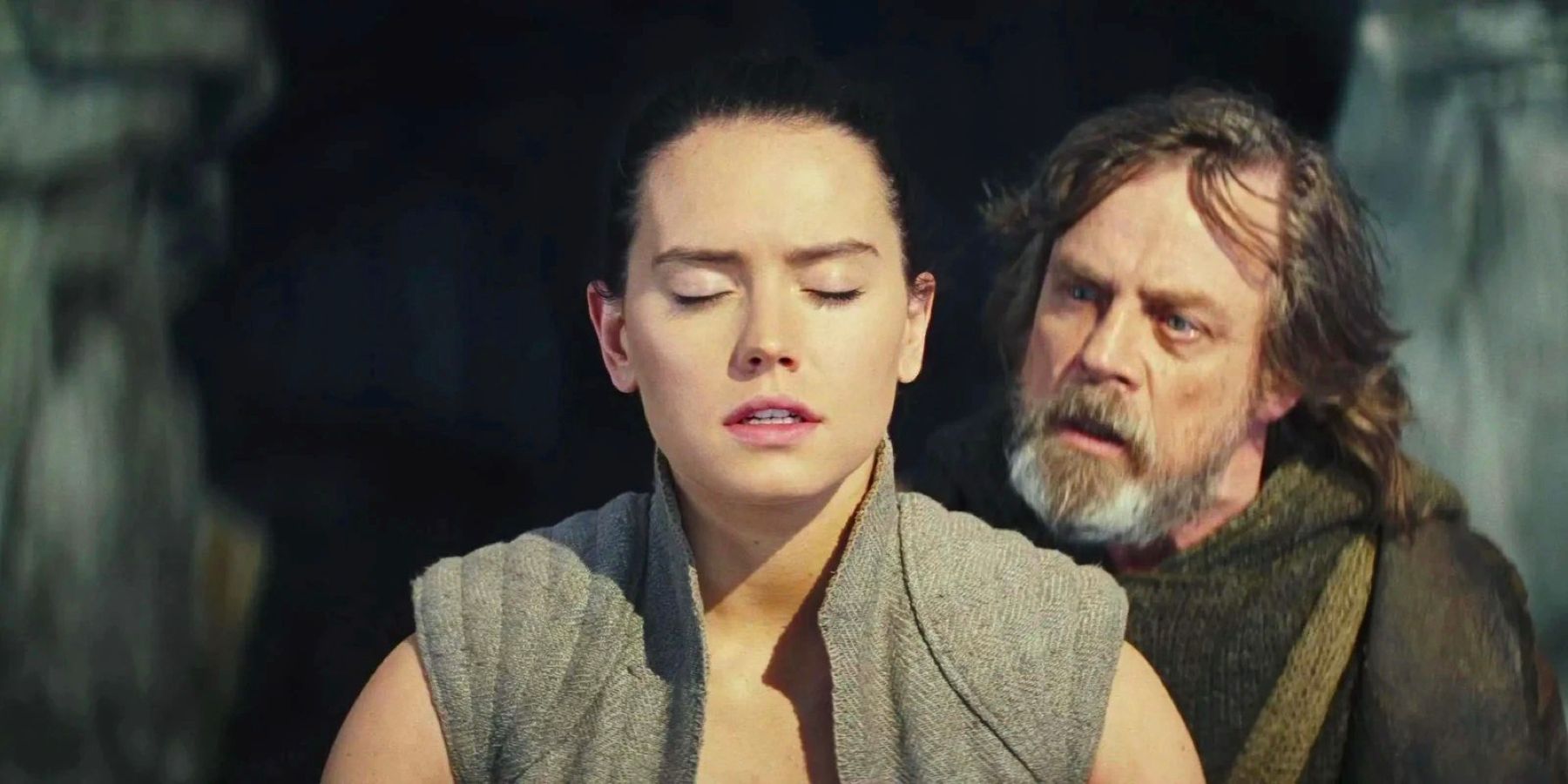 Luke Skywalker teaches Rey how to commune with the Force in Star Wars: Episode VIII - The Last Jedi.