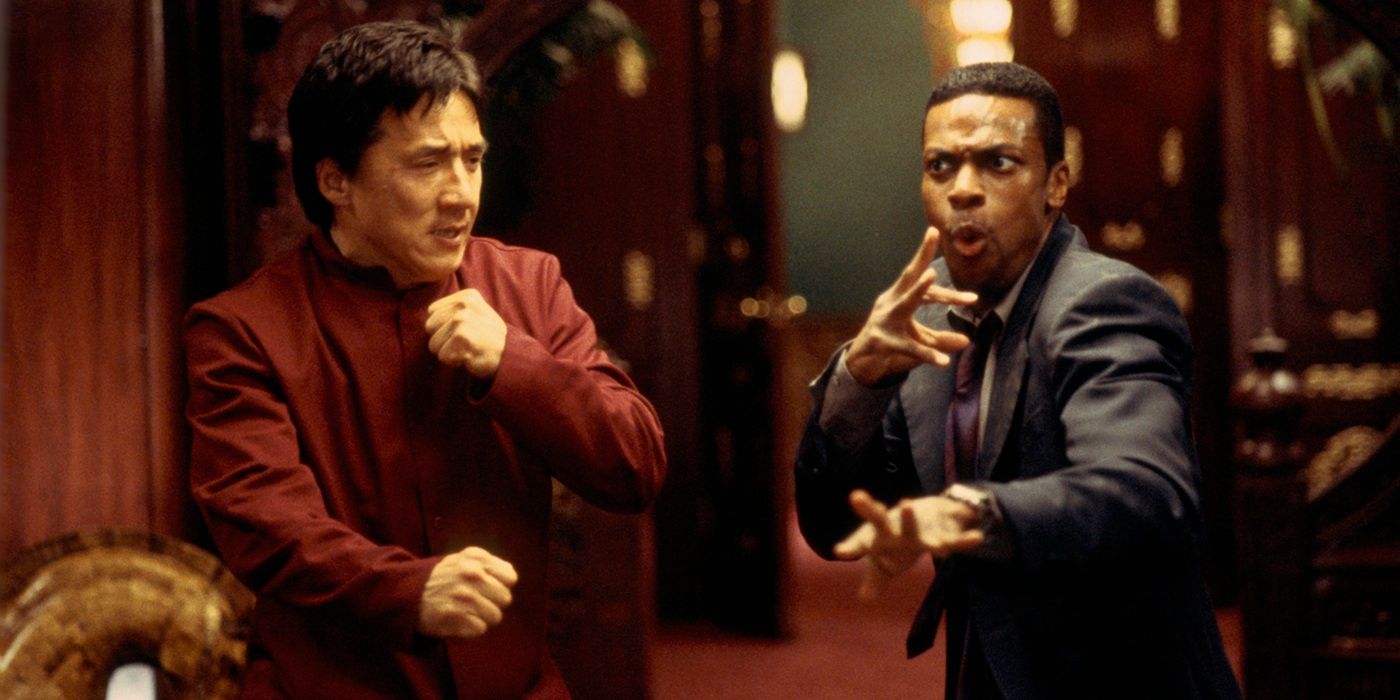 Jackie Chan as Inspector Lee and Chris Tucker as Detective James Carter in fighting stances in Rush Hour