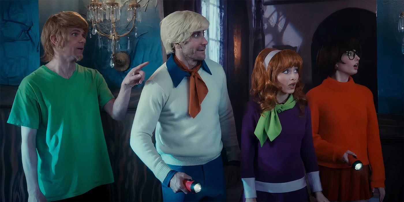 Mikey Day, Jake Gyllenhaal, Sabrina Carpenter, and Sarah Sherman as the mystery gang from Scooby Doo on SNL