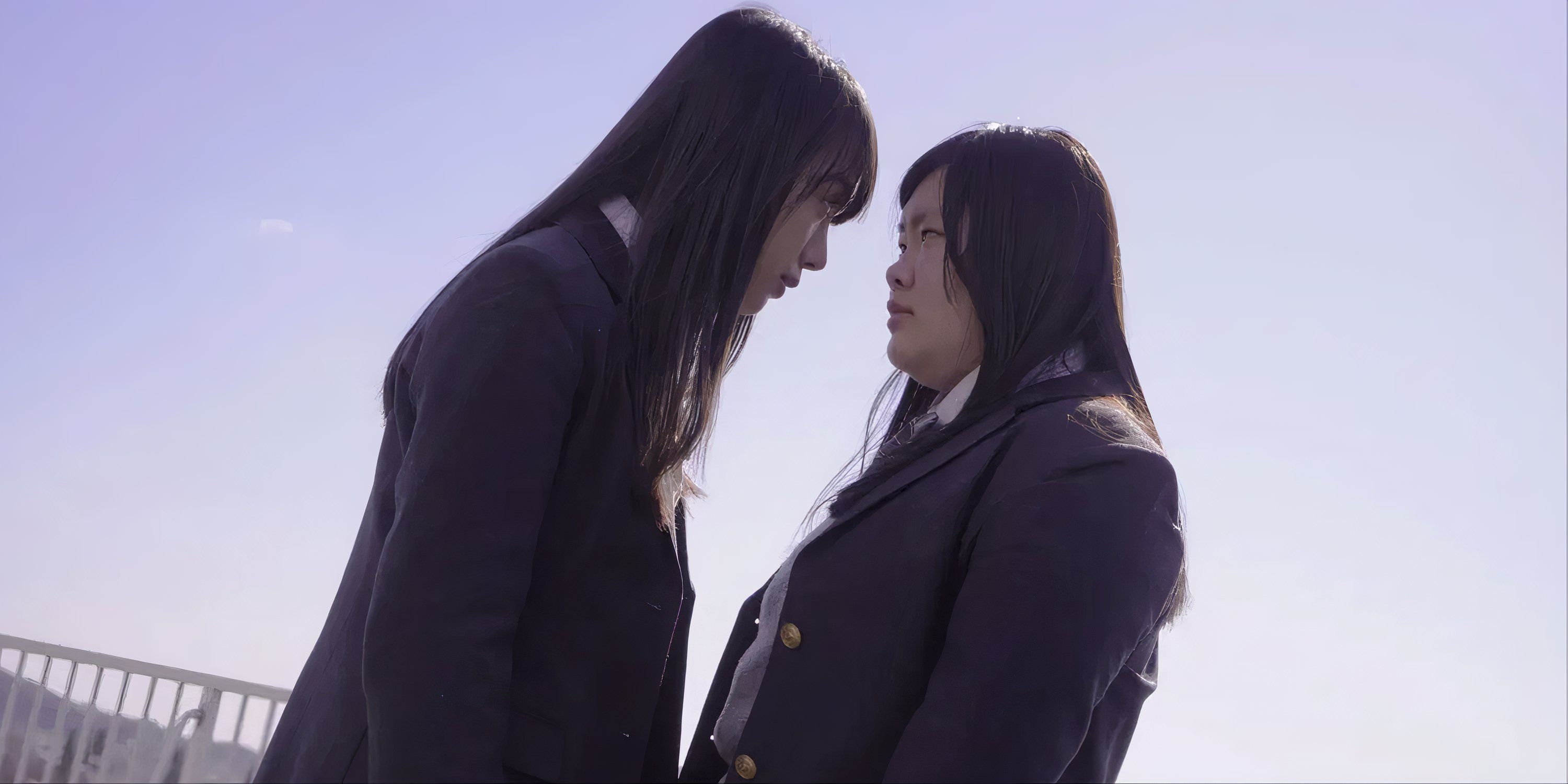 Miu Tomita and Kaya Kiyohara staring at each other in Switched