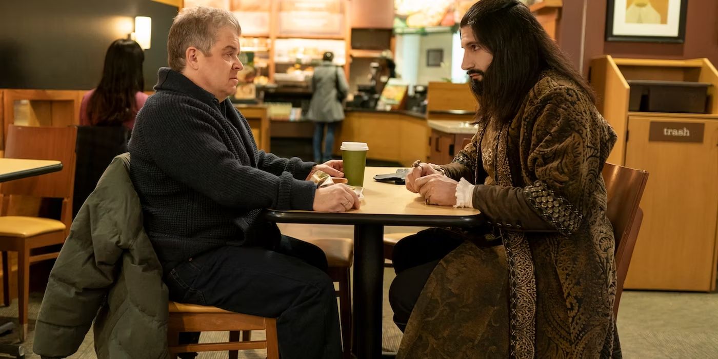 Pat Oswalt como él mismo y Nandor interpretados por Kayvan Novak en la película 