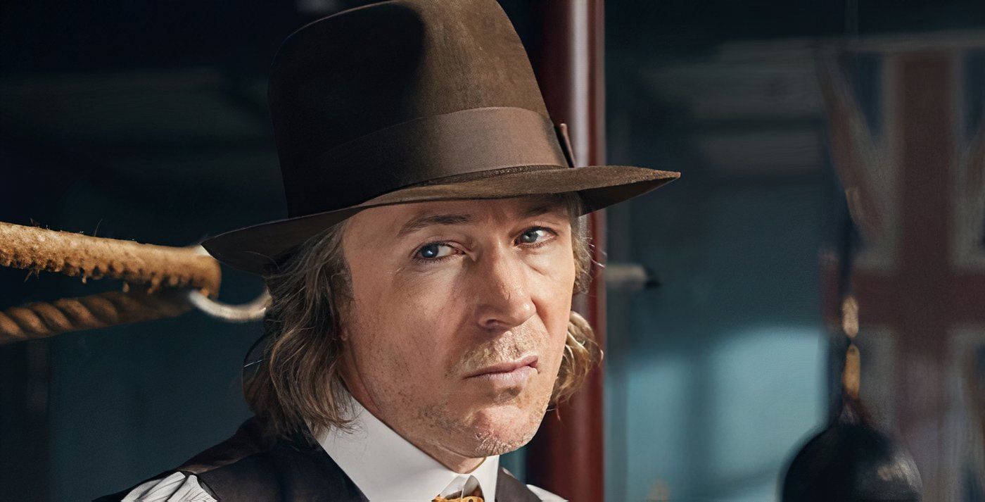 Aiden Gillen, frowning, as Aberama Gold in Peaky Blinders