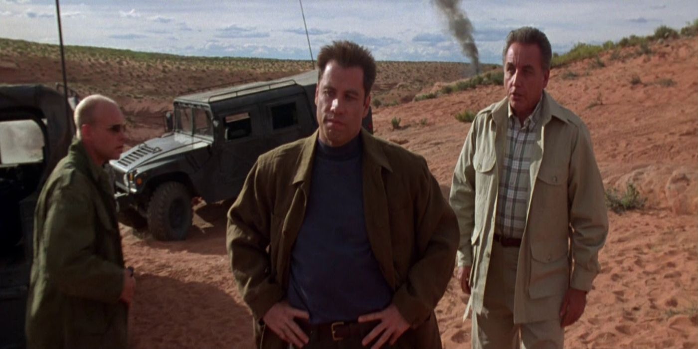 Still of John Travolta and Bob Gunton from Broken Arrow (1996).