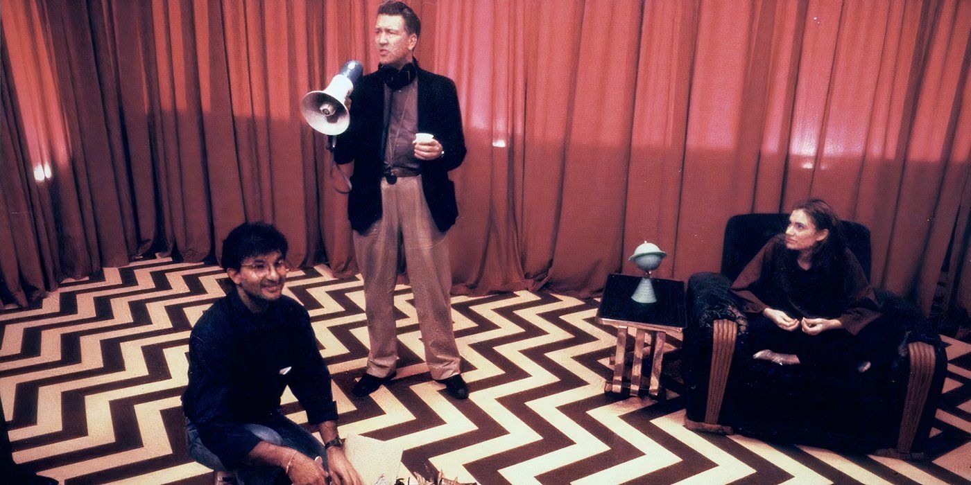 David Lynch on the set of The Red Room scene in Twin Peaks Season 2 Episode 22