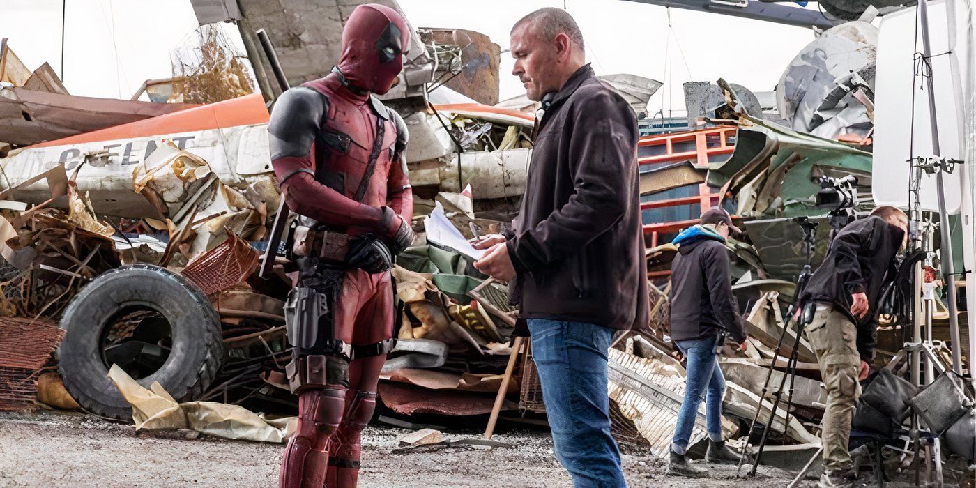 Tim Miller talking with Ryan Reynolds on the set of Deadpool