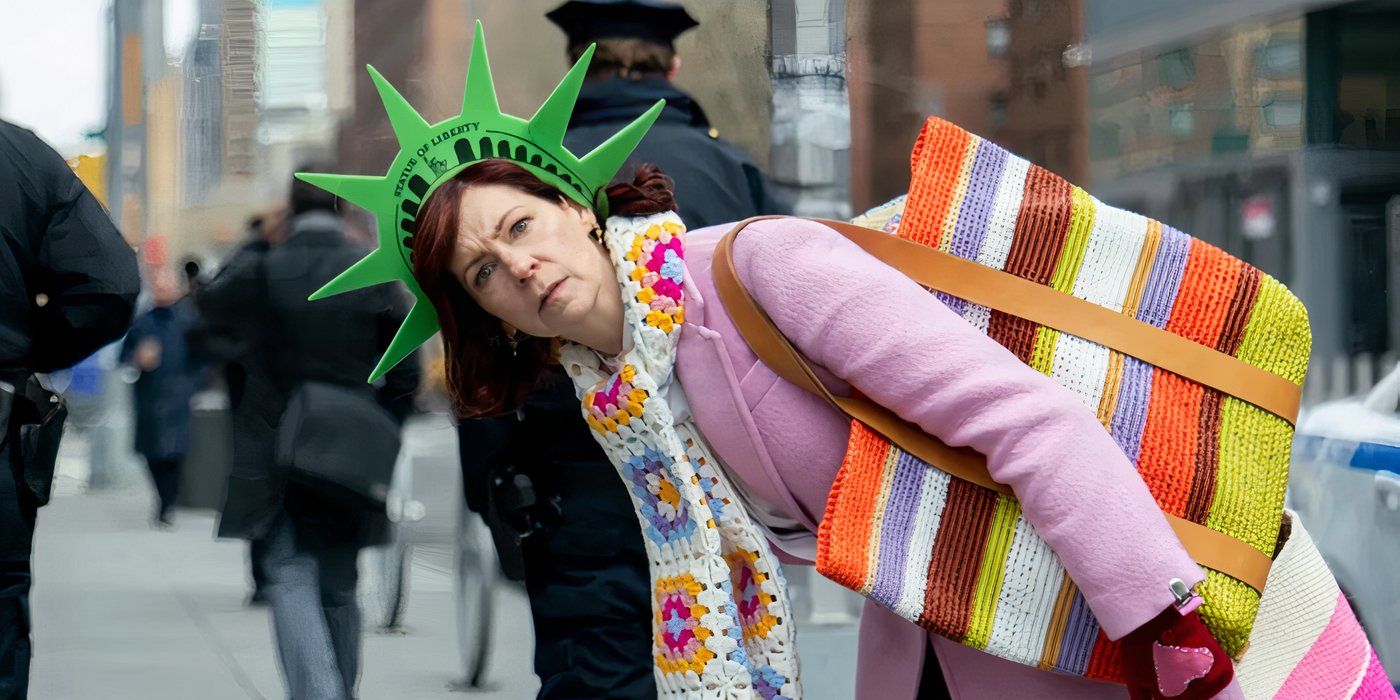 Elsbeth Tascioni (Carrie Preston) arrives in New York in 'Elsbeth'