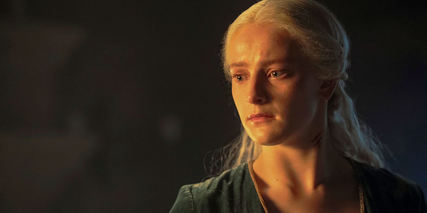 Phia Saban as Helaena looking sad in House of the Dragon Season 2 Episode 1