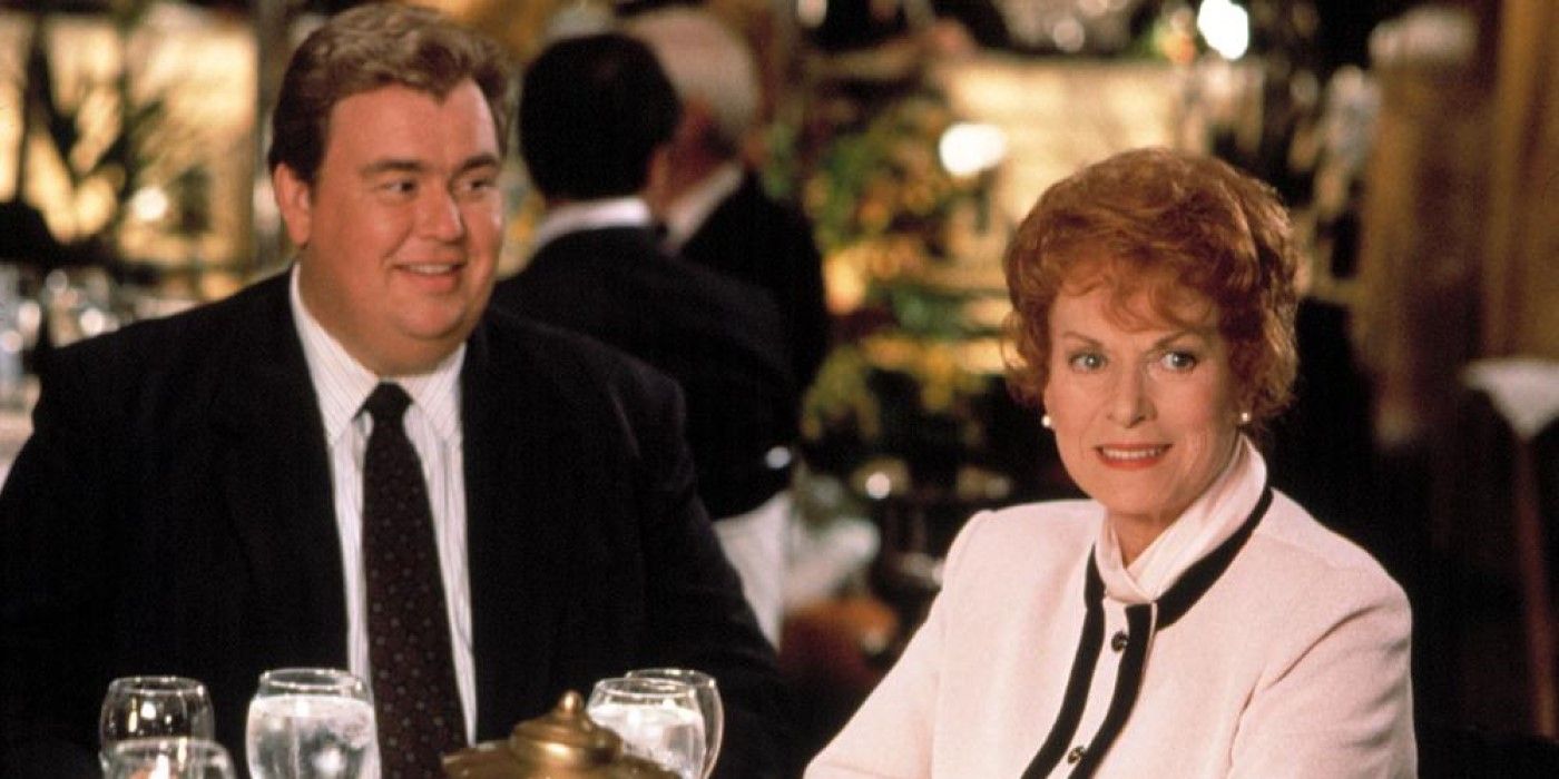 Danny Muldoon (John Candy) and Rose Muldoon (Maureen O'Hara) at a restaurant in 'Only the Lonely'