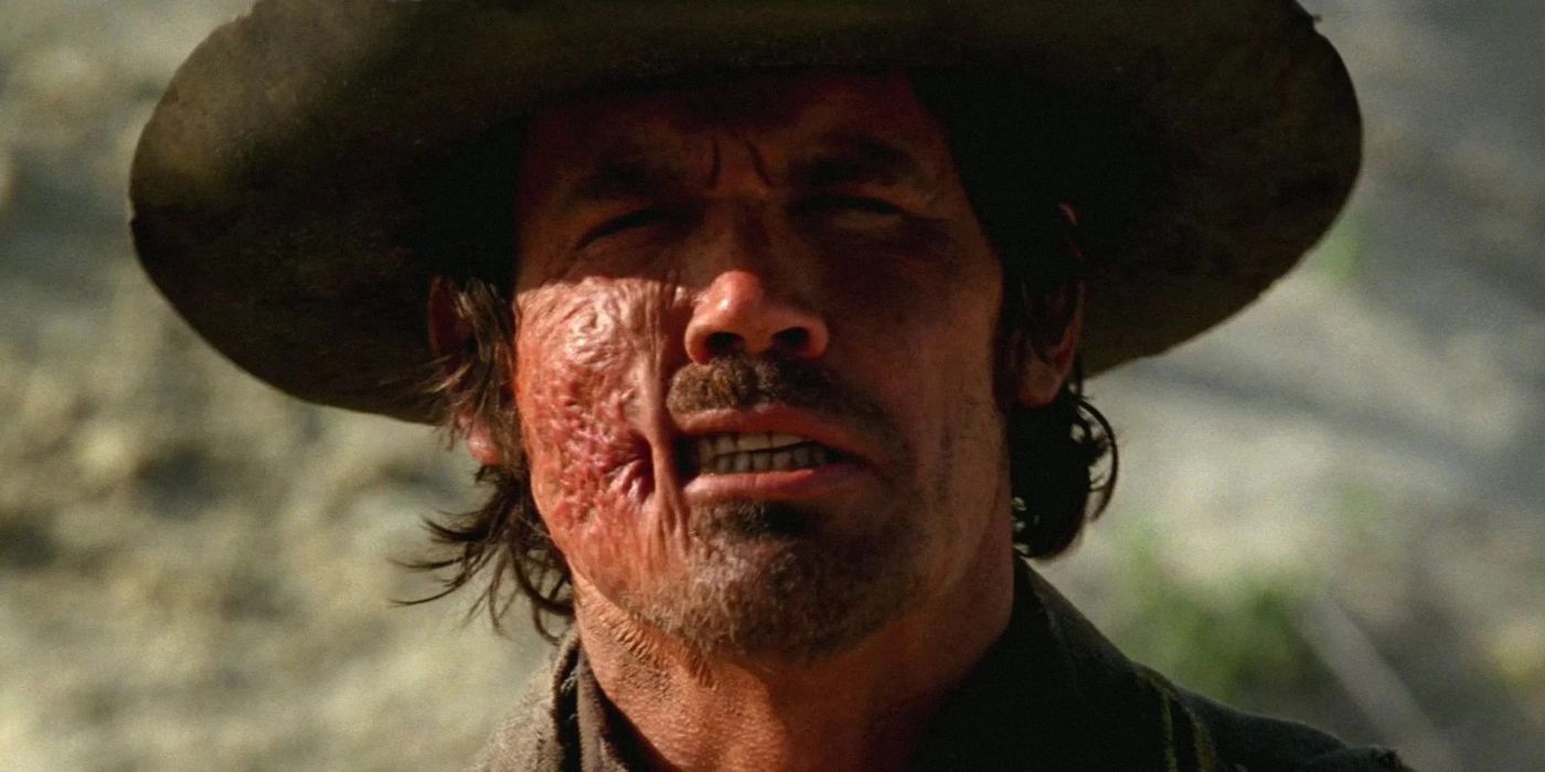 A close-up of Jonah Hex squinting while looking ahead in Jonah Hex.