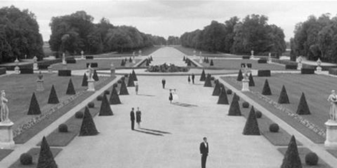 A view of a garden in Last Year at Marienbad