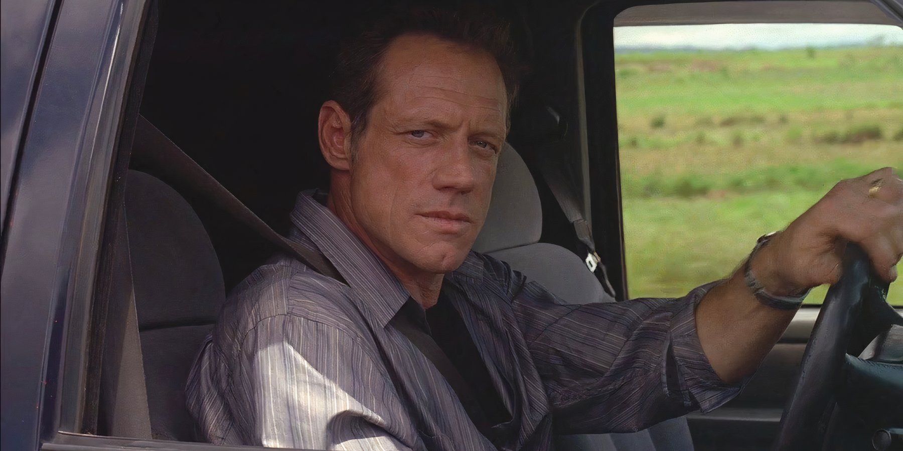 U.S. Marshal Edward Mars (played by Fredric Lehne), speeding down an Australian backroad, catches up with Kate once and for all in Lost’s Season 1 Episode ‘Tabula Rasa.’