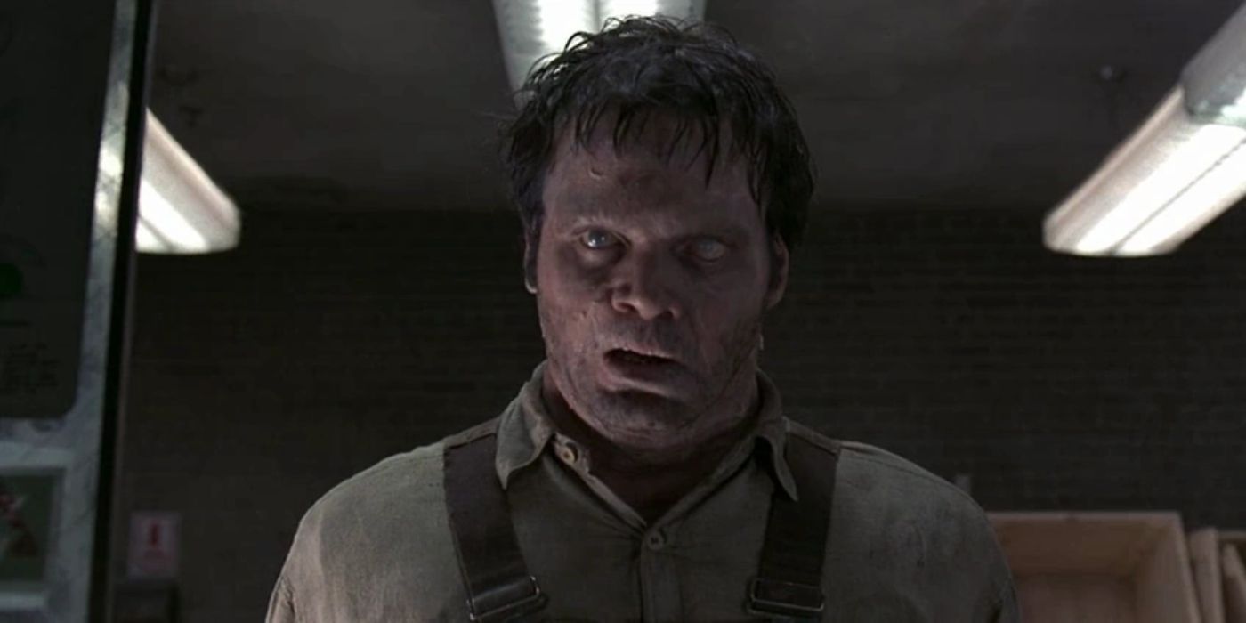 Edgar the Bug, played by actor Vincent D&rsquo;Onofrio, looks menacing with cloudy eyes in &lsquo;Men in Black&rsquo; (1997)