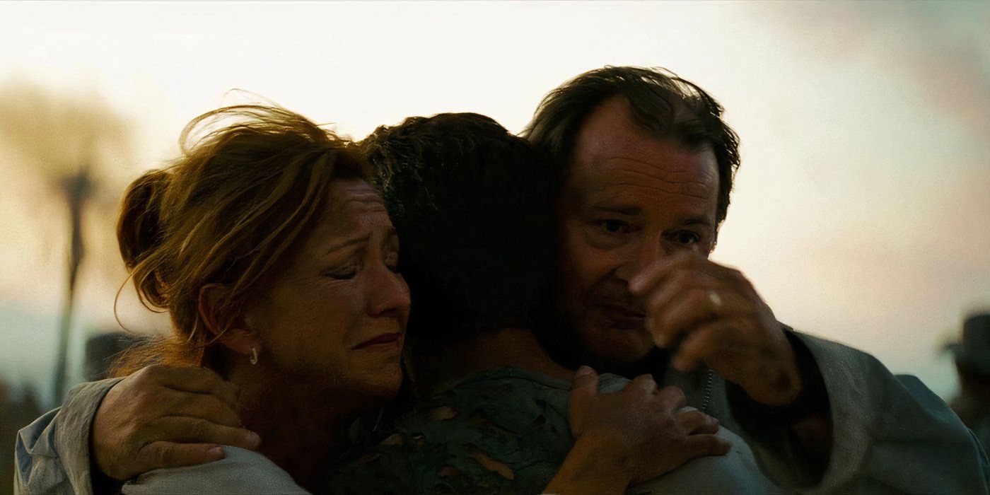 Sam's parents hugging Sam in Transformers: Revenge of the Fallen