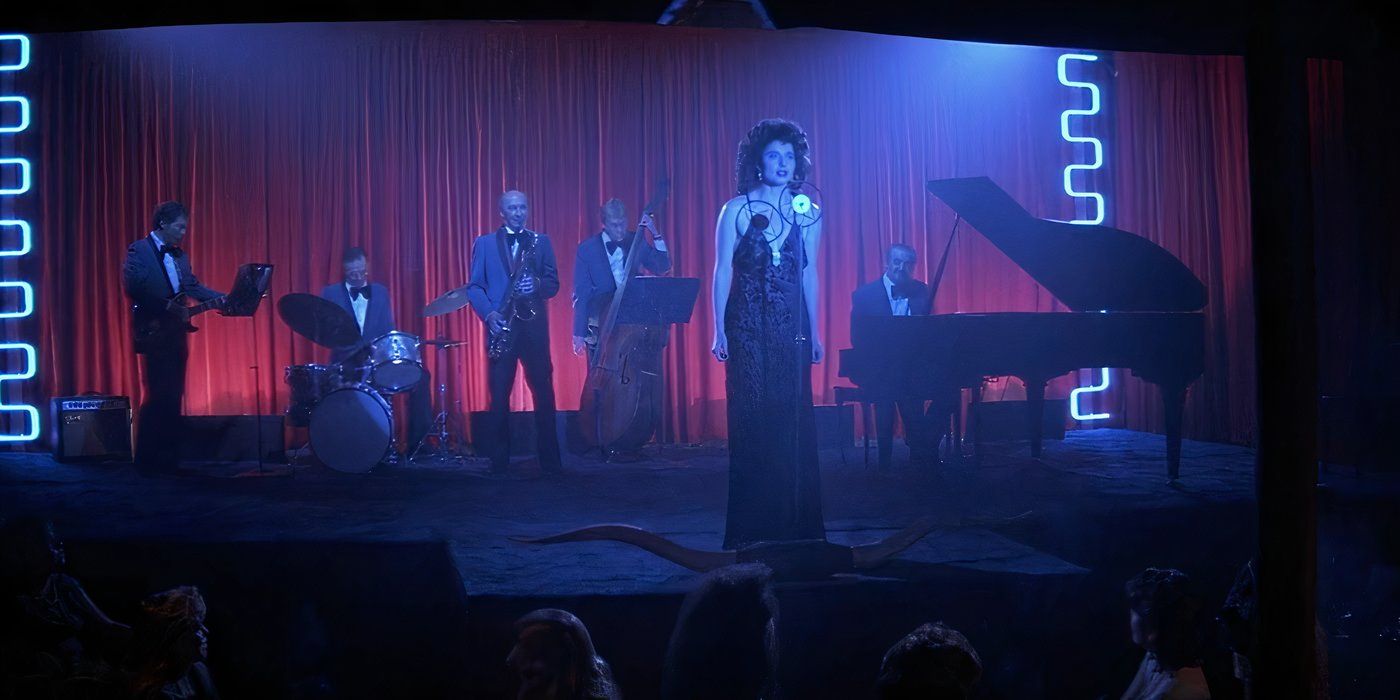 Isabella Rossellini sings in Blue Velvet (1986).