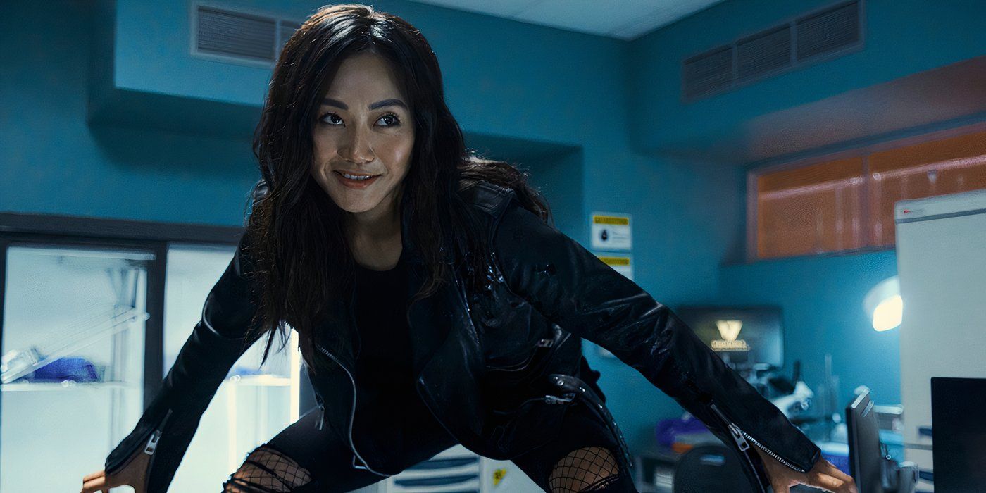 Kimiko smiling while crouching down ready to fight in a scene from The Boys.