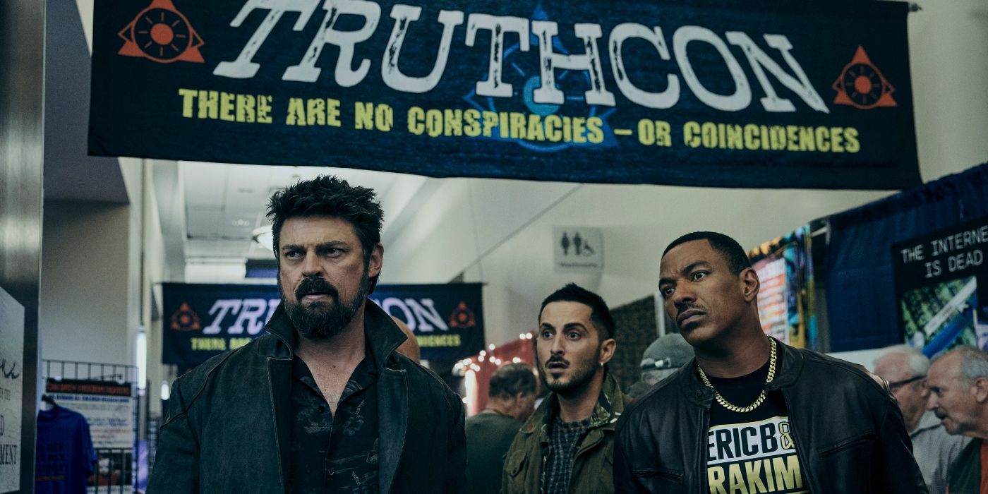 Karl Urban, Tomer Capone, and Laz Alonso at TruthCon in The Boys Season 4