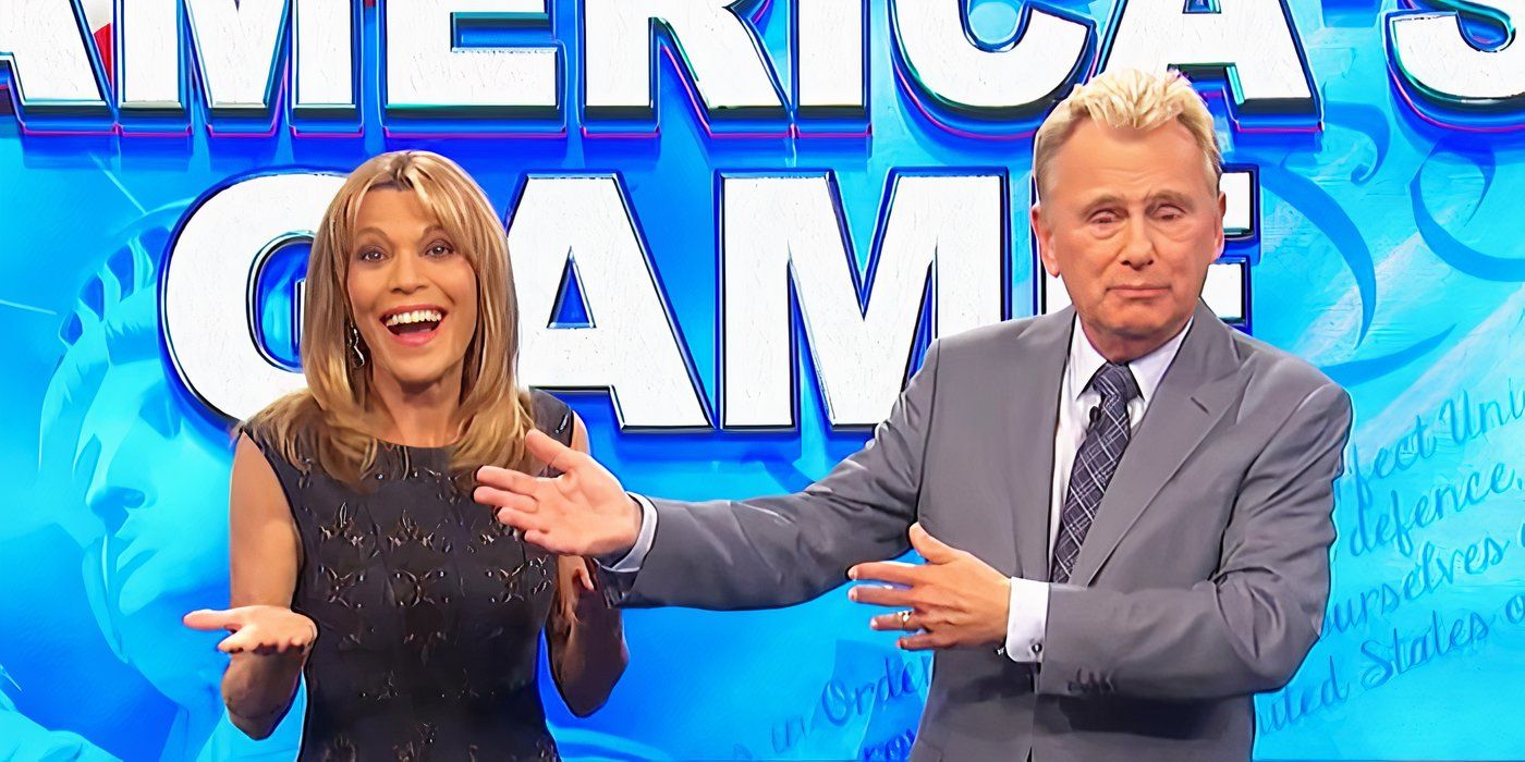 Vanna White y Pat Sajak están juntos con las manos extendidas en Wheel of Fortune.