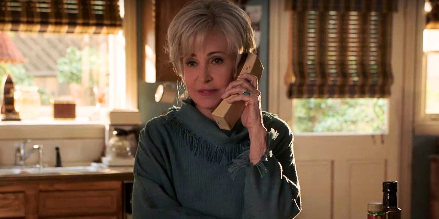 Meemaw, portrayed by Annie Potts, talks on the phone in Young Sheldon