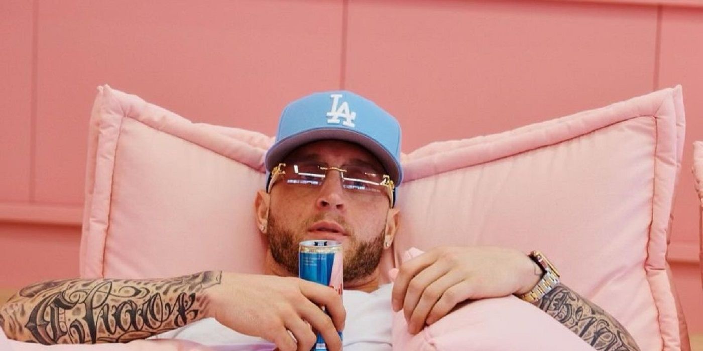 Tom Hanks Responds to Son Starring in ‘Surreal Life Villa of Secrets’