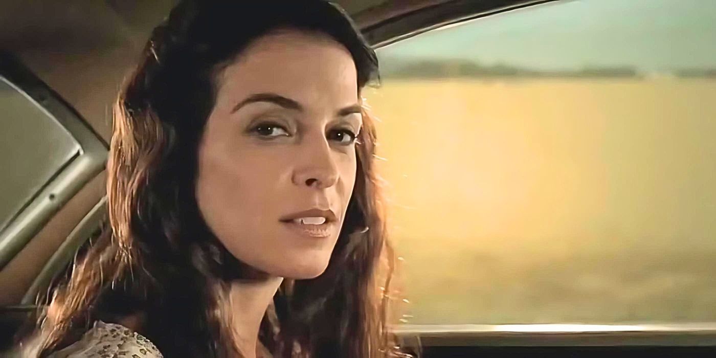 Annabella Sciorra as Gloria Trillo looks at Tony in backseat of car from The-Sopranos
